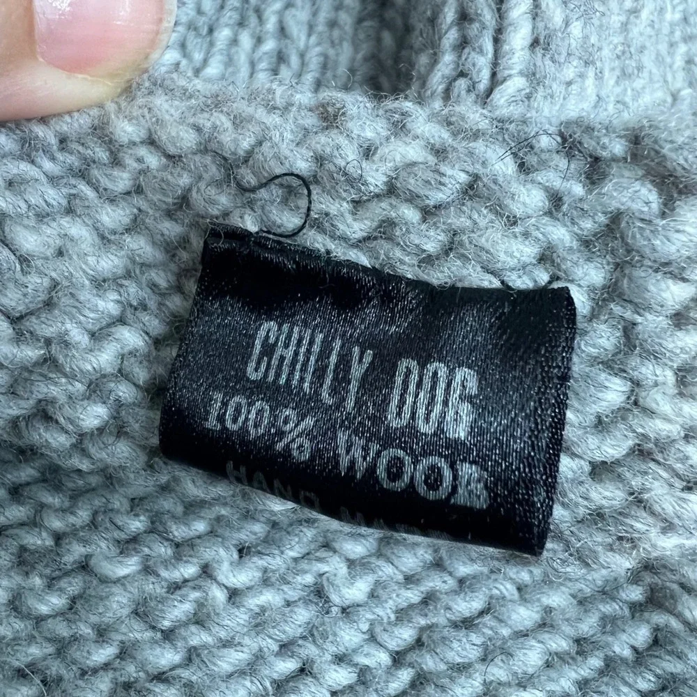 Chilly Dog Hand‎ Knit Wool Dog Sweater Size XL Snowflake Pom Pom  Hood NWT